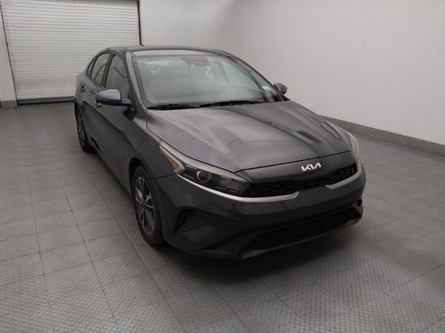 Used 2022 Kia Forte LXS w/ LXS Technology Package FWD image 13