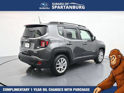 Used 2020 Jeep Renegade Latitude FWD image 8