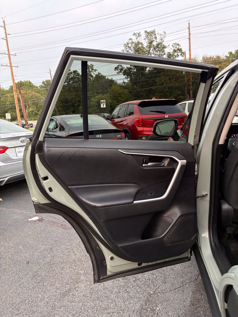Used 2021 Toyota RAV4 XLE FWD image 27