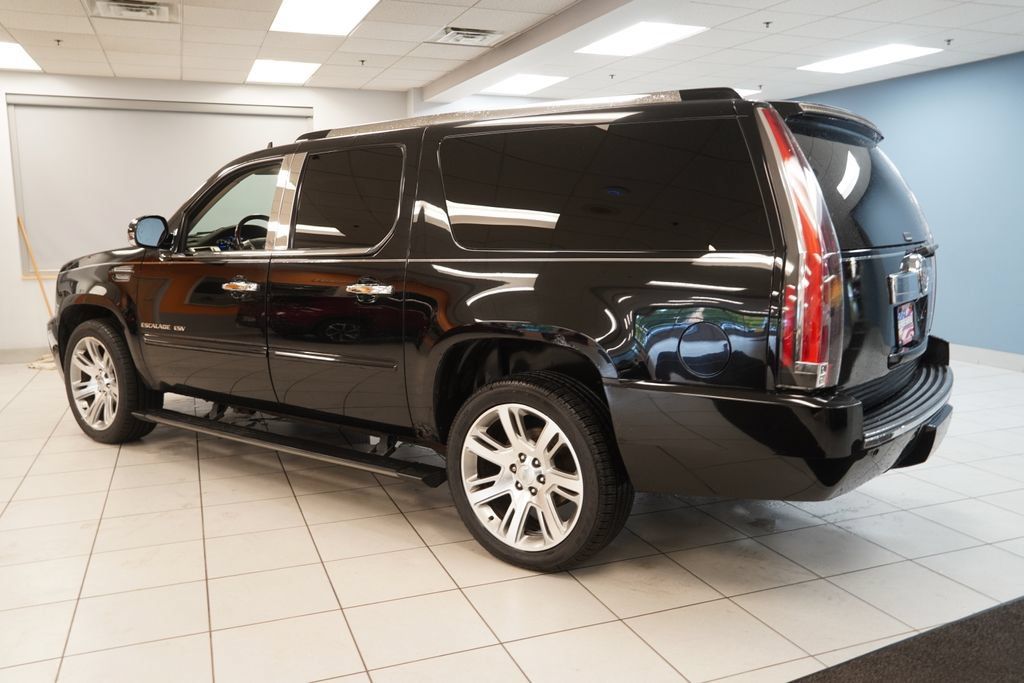 Used 2013 Cadillac Escalade ESV Premium AWD/4WD image 8