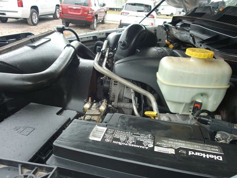 Used 2017 RAM 2500 SLT AWD/4WD image 37