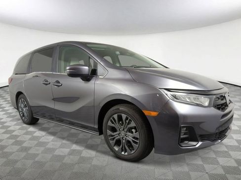 New 2026 Honda Odyssey Touring image 6