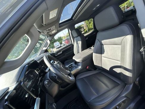 Used 2024 Chevrolet Silverado 1500 LT Trail Boss w/ Convenience Package II AWD/4WD image 15