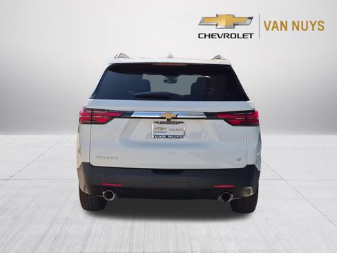 Used 2023 Chevrolet Traverse LT w/ LPO, Floor Liner Package FWD image 6