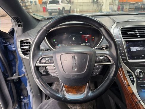 Used 2019 Lincoln Nautilus Reserve image 15