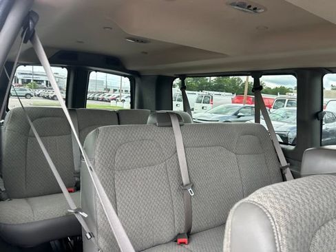 New 2026 Chevrolet Express 3500 LT w/ LT Preferred Equipment Group RWD image 26