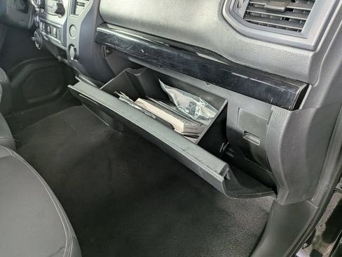 Used 2023 Nissan Titan SV AWD/4WD image 26
