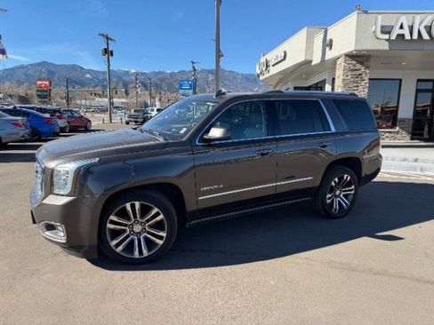 Used 2019 GMC Yukon Denali w/ Denali Ultimate Package AWD/4WD image 4