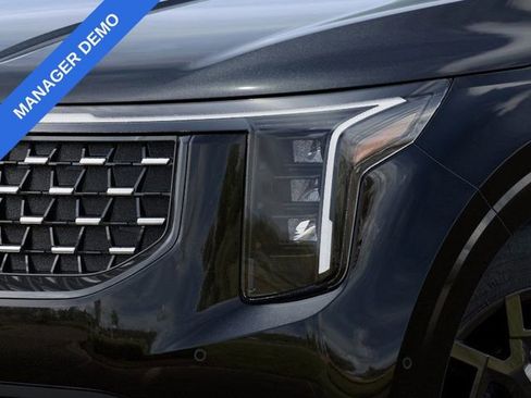 New 2025 Kia Carnival SX image 10