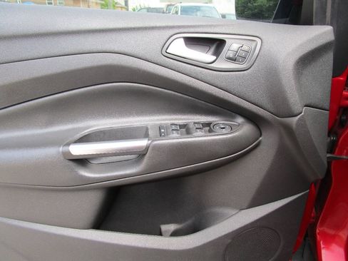 Used 2017 Ford Escape Titanium FWD image 19