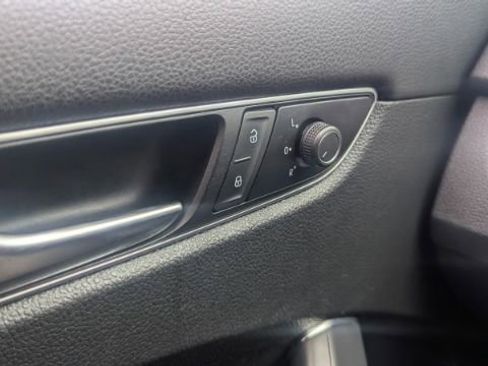 Used 2017 Volkswagen Passat 1.8T S image 31