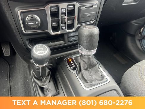 Used 2025 Jeep Gladiator Sport AWD/4WD image 25