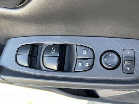 Used 2024 Nissan Sentra S FWD image 23