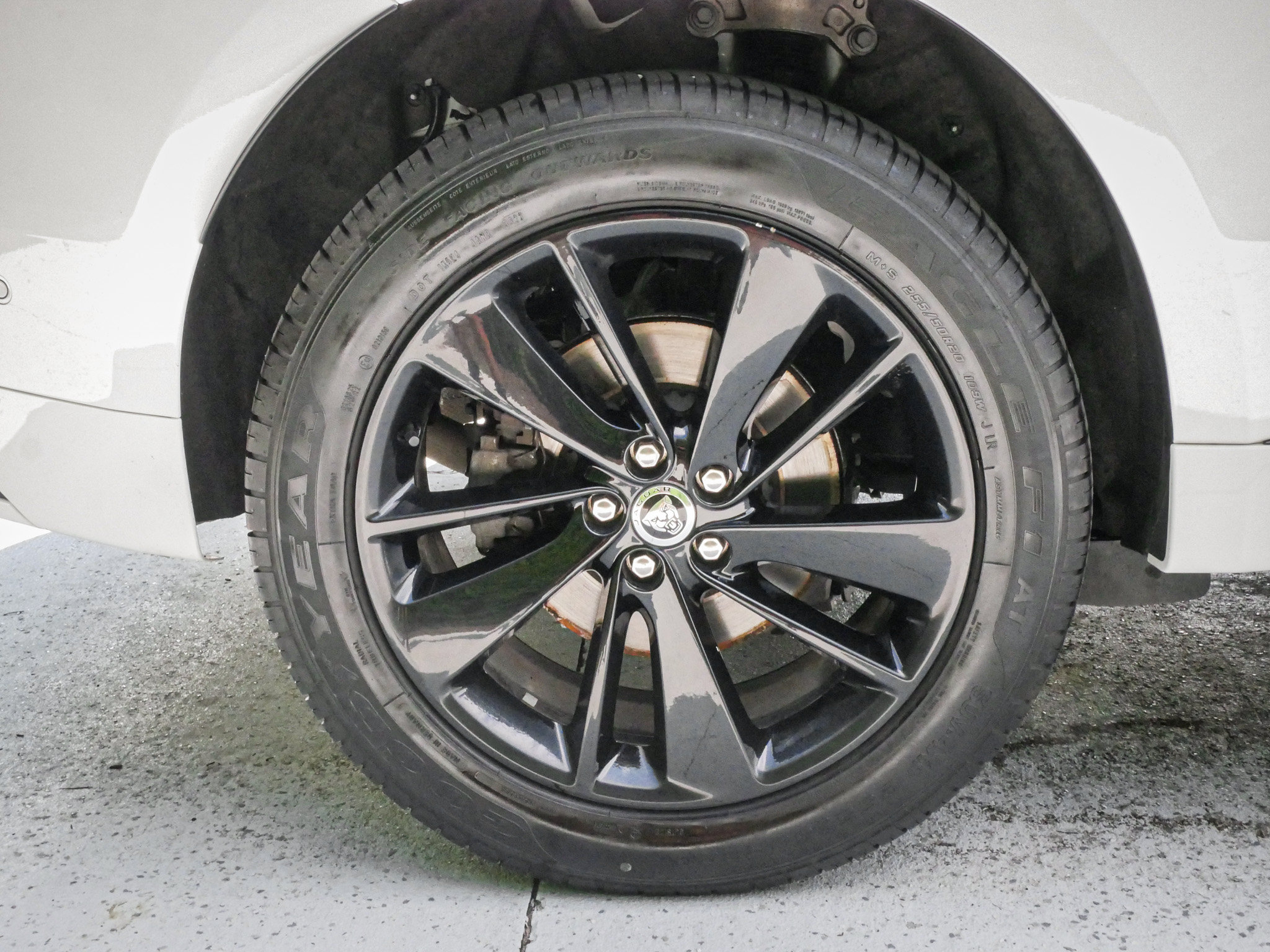Used 2024 Jaguar F-PACE R-Dynamic S AWD/4WD image 13