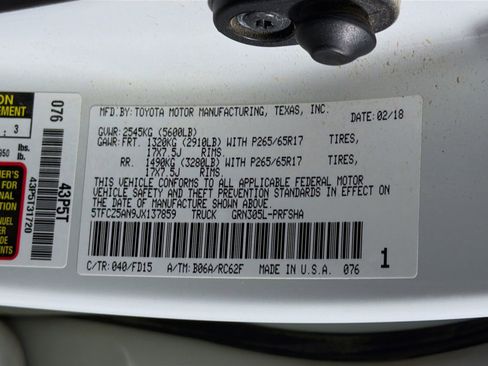 Used 2018 Toyota Tacoma TRD Sport image 33