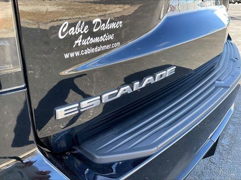 Used 2022 Cadillac Escalade ESV Sport Platinum image 32