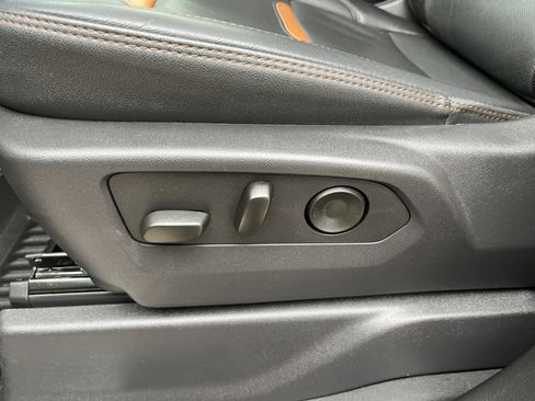 Used 2025 GMC Sierra 2500 AT4 w/ AT4 Premium Plus Package image 26