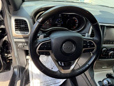 Used 2014 Jeep Grand Cherokee Overland AWD/4WD image 16
