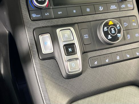 Used 2023 Hyundai Palisade Limited AWD/4WD image 17