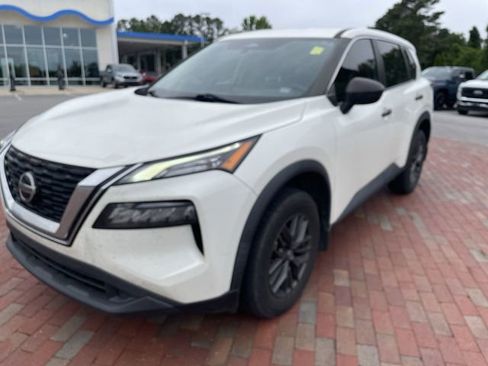 Used 2021 Nissan Rogue S FWD image 1