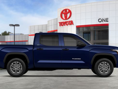 New 2026 Toyota Tundra SR5 w/ SR5 Convenience Package AWD/4WD image 81