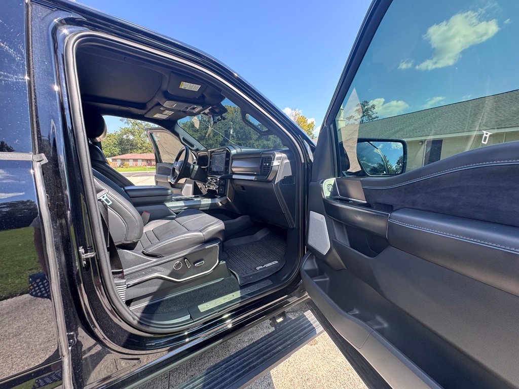 Used 2025 Ford F150 Platinum w/ Equipment Group 702A High AWD/4WD image 19