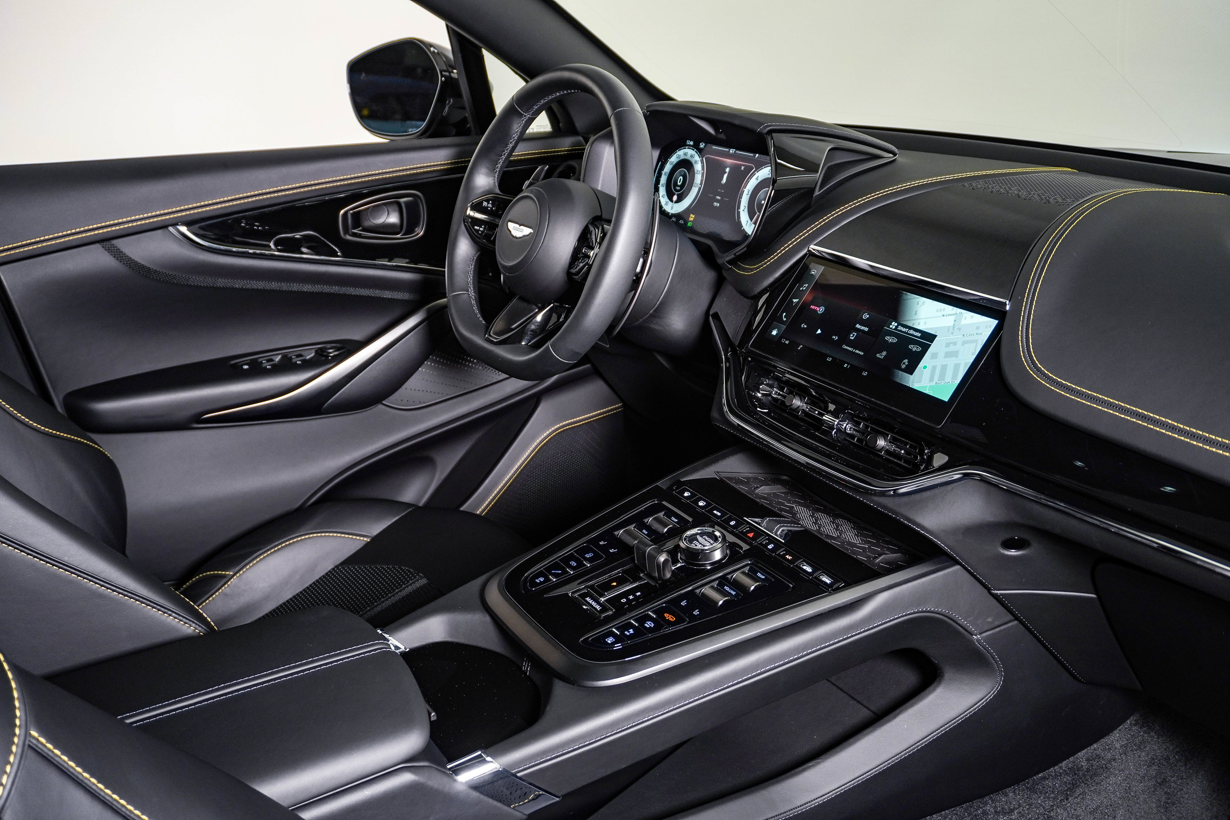 Used 2026 Aston Martin DBX 707 AWD/4WD image 17