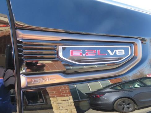 Used 2023 GMC Sierra 1500 AT4X image 14