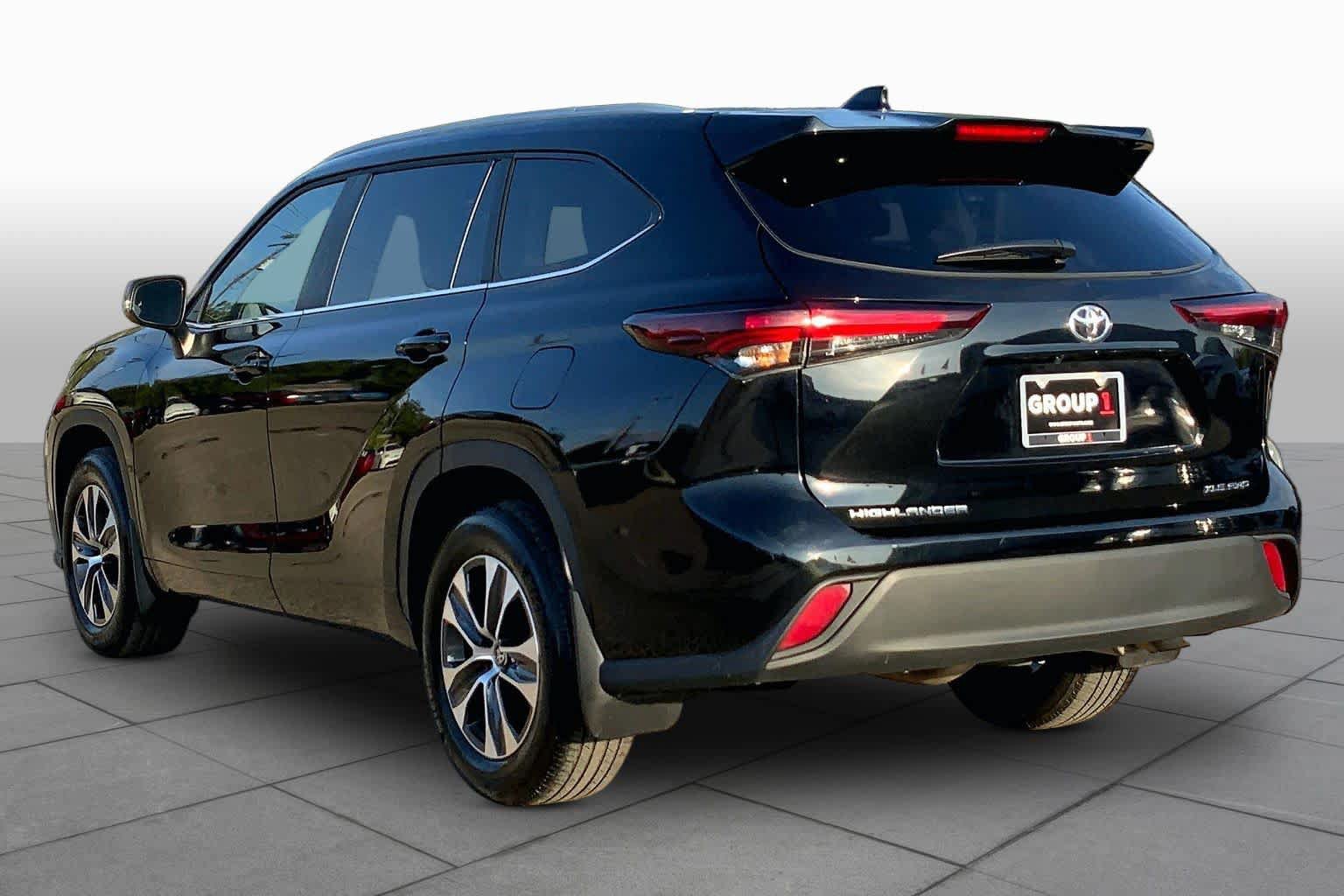 Used 2026 Toyota Highlander XLE AWD/4WD image 12