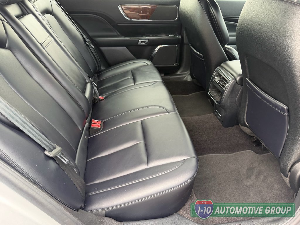 Used 2019 Lincoln Continental Premiere FWD image 18
