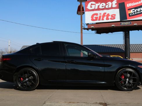 Used 2021 Alfa Romeo Giulia Ti w/ Nero Edizione image 10