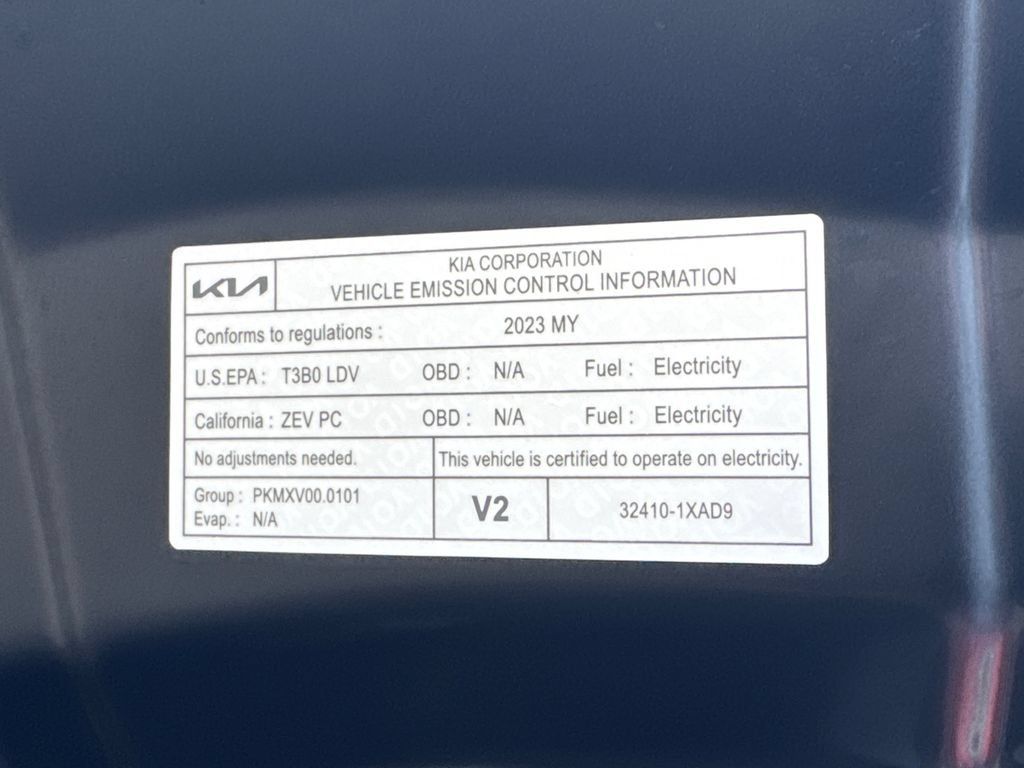 Used 2023 Kia EV6 Light RWD image 9