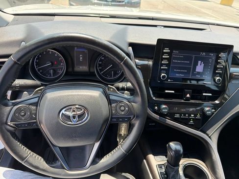 Used 2023 Toyota Camry SE FWD image 10