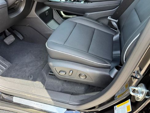 New 2026 Buick Enclave Preferred image 12