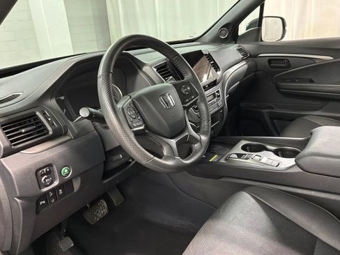 Certified 2024 Honda Passport EX-L image 17