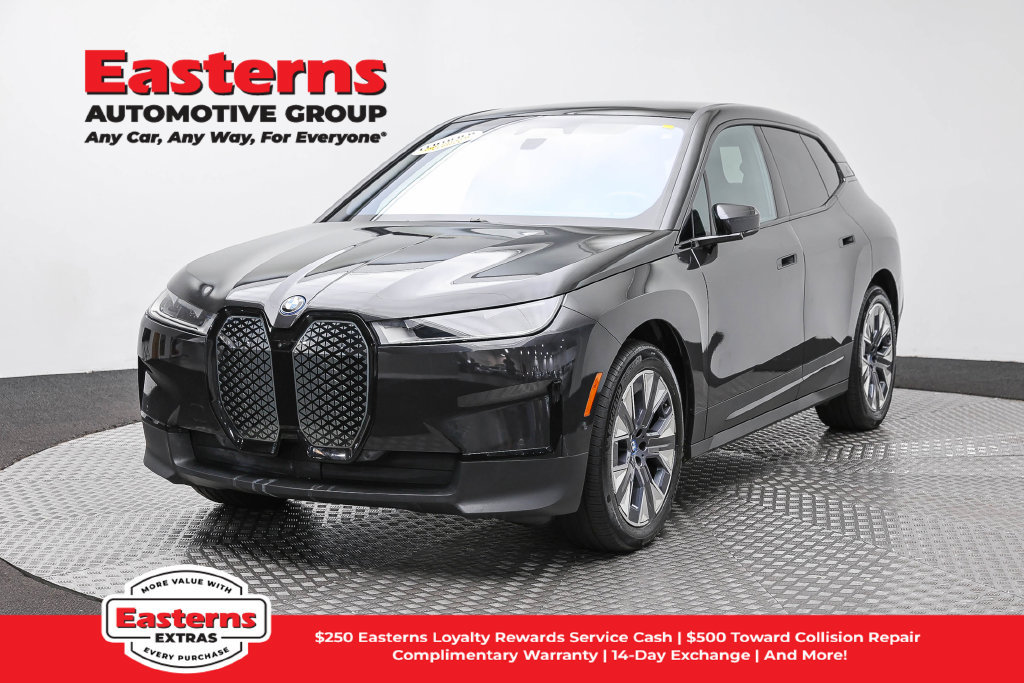 Used 2024 BMW iX xDrive50 AWD/4WD image 1