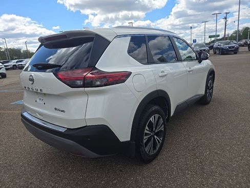 Used 2023 Nissan Rogue SV w/ SV Premium B Package AWD/4WD image 7