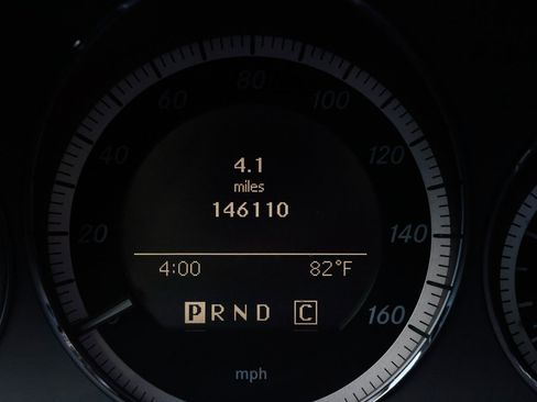 Used 2010 Mercedes-Benz C 300 Sedan image 39