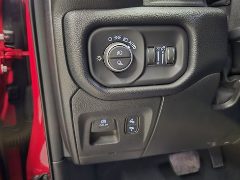 Used 2019 RAM 1500 Laramie w/ Sport Appearance Package image 36