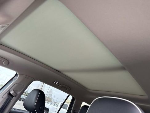 Certified 2025 Volkswagen Atlas SEL Premium R-Line image 29