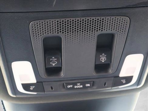 Used 2025 Honda Pilot TrailSport image 22