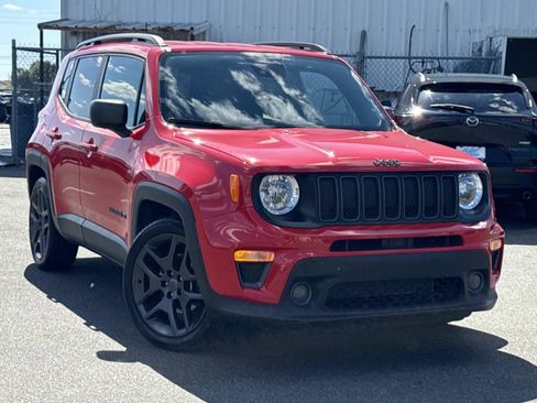 Used 2021 Jeep Renegade Latitude image 1