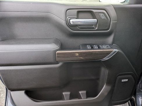 Used 2021 Chevrolet Silverado 1500 LT Trail Boss w/ Convenience Package II image 13