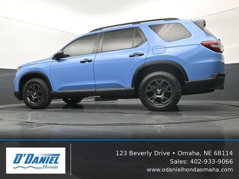 Used 2024 Honda Pilot TrailSport image 10