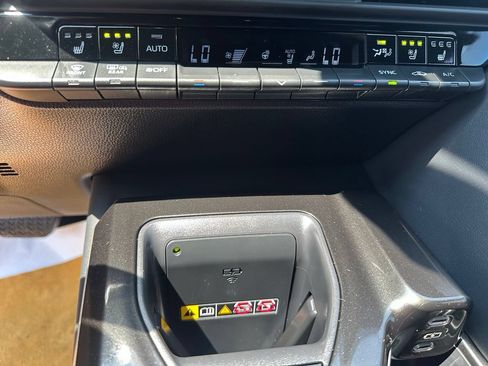 Certified 2025 Toyota Crown Signia w/ Advanced Technology Package AWD/4WD image 16