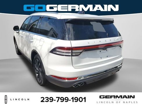 New 2025 Lincoln Aviator AWD image 10