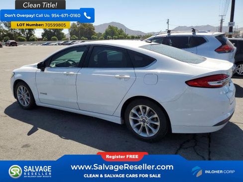 Used 2017 Ford Fusion SE image 3