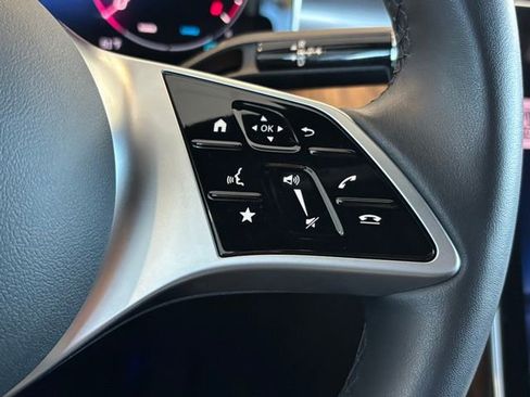 Used 2025 Mercedes-Benz C 300 Sedan image 19