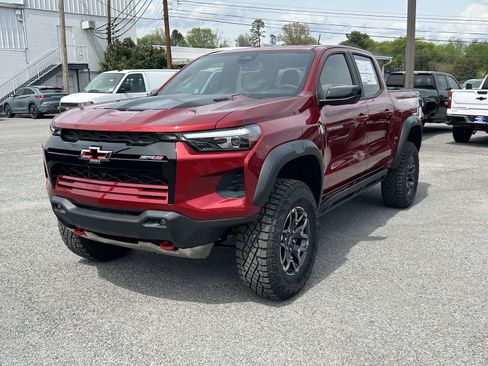 New 2026 Chevrolet Colorado ZR2 w/ Technology Package AWD/4WD image 7