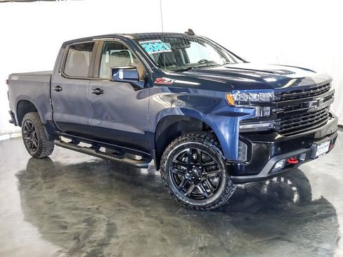 Certified 2021 Chevrolet Silverado 1500 LT Trail Boss w/ Convenience Package II image 2